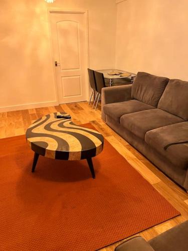 Solihull Apartment | 2 bed Solihull near NEC Airport, JLR, Resort Wrld