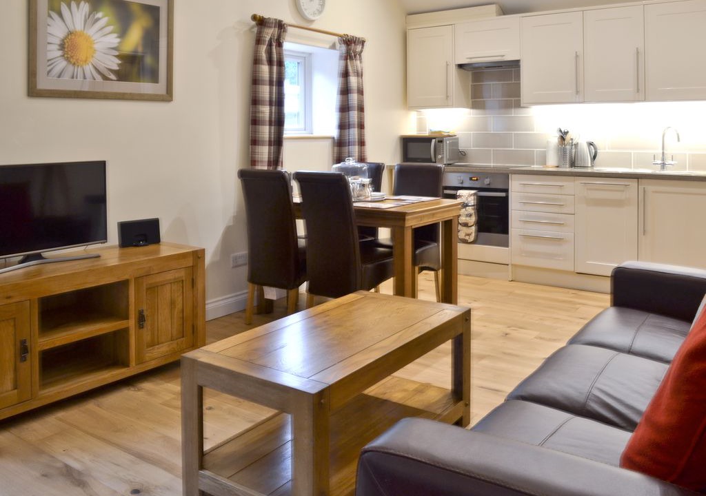 Billingshurst Cabin | 2 bedroom accommodation in Wisborough Green, near Billingshurst