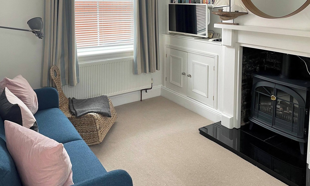 Dartmouth Cottage | 2 bedroom accommodation in School Steps