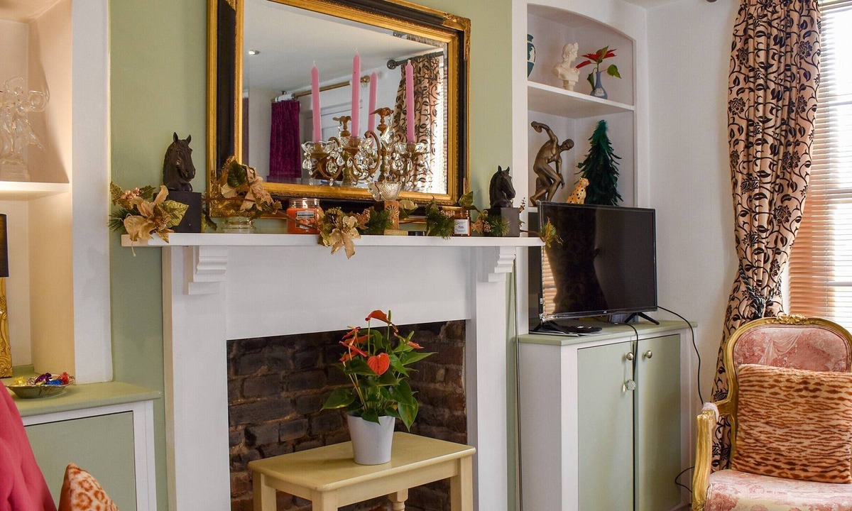 Canterbury Cottage | 2 bedroom accommodation in Canterbury