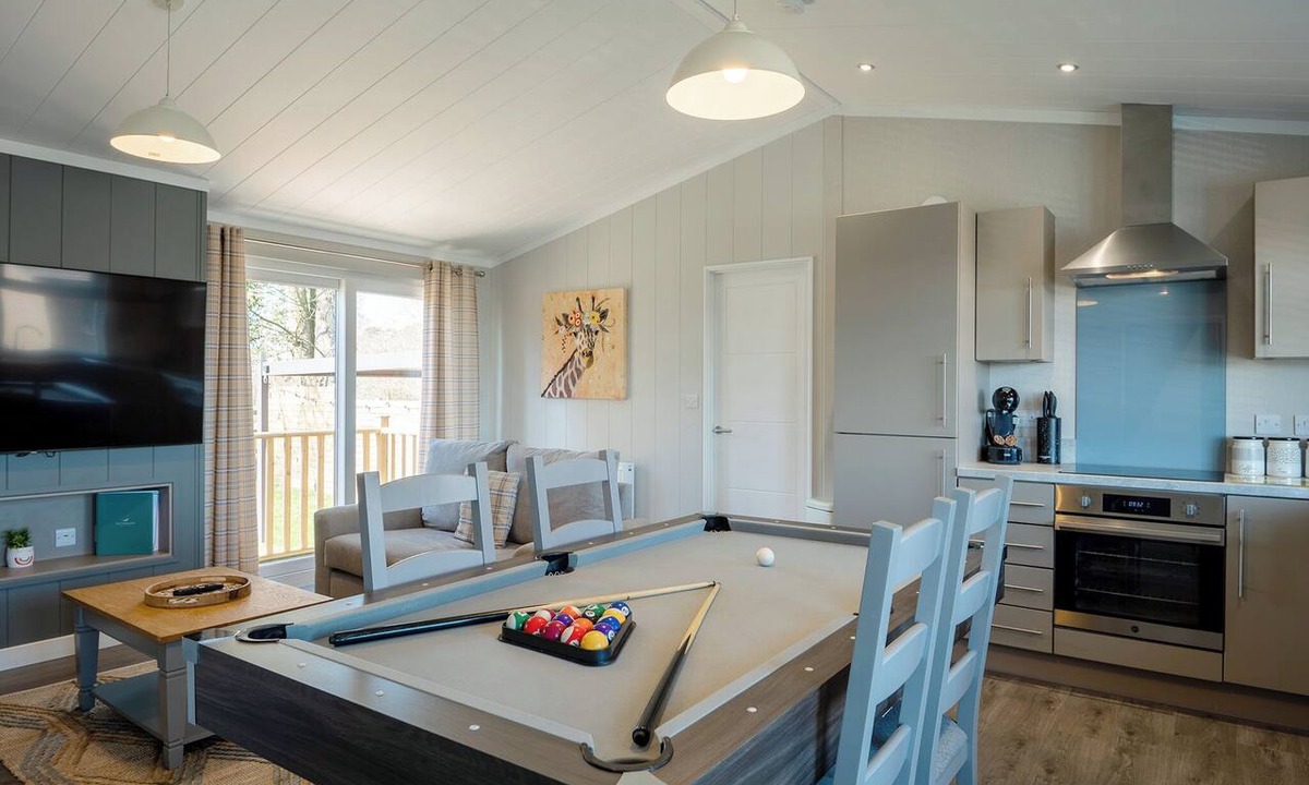 Raywell Ski Chalet | 2 bedroom accommodation in Raywell, Beverley