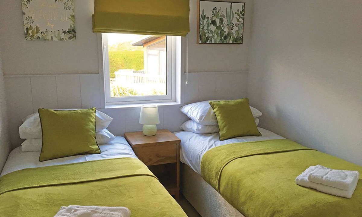 Little Weighton Cabin | 2 bedroom accommodation in Little Weighton, Nr Beverley
