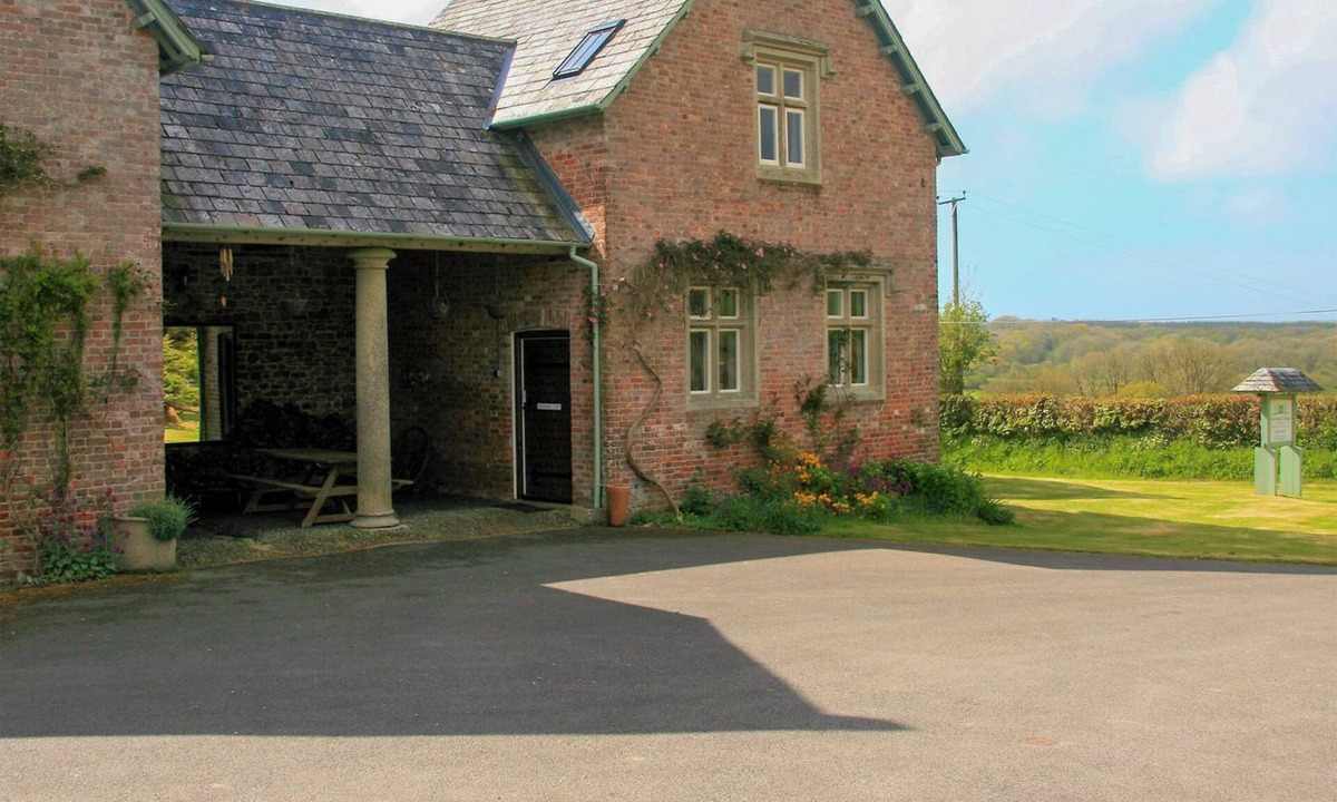 Holsworthy Cottage | 2 bedroom accommodation in Bridgerule, near Bude