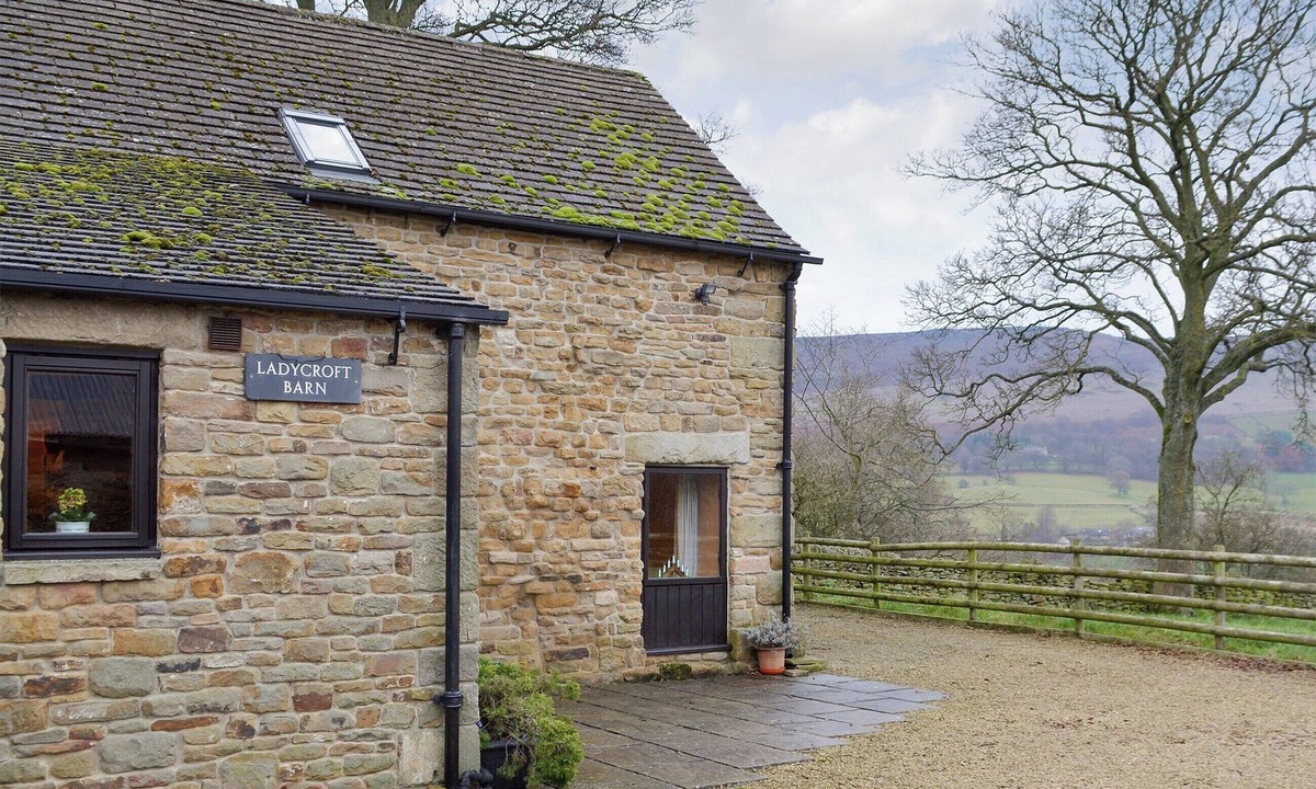 Hope Valley Cottage | 2 bedroom accommodation in Thornhill, Hope Valley