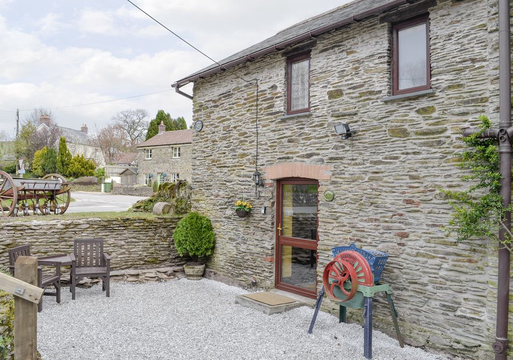 Kentisbury Cottage | 2 bedroom accommodation in Kentisbury Ford, near Barnstaple