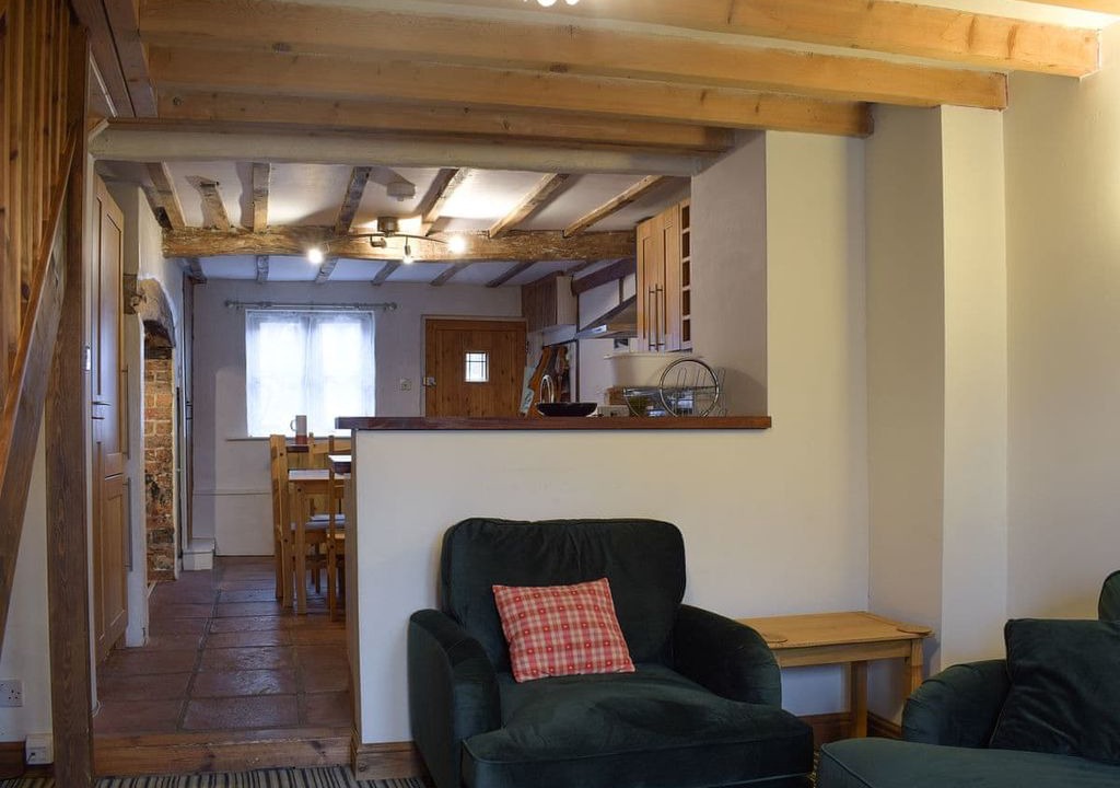 Ellesmere Cabin | 2 bedroom accommodation in Ellesmere