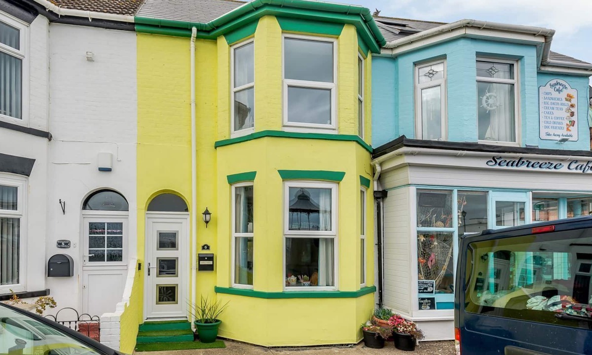 Gorleston-on-Sea Cottage | 2 bedroom accommodation in Gorleston