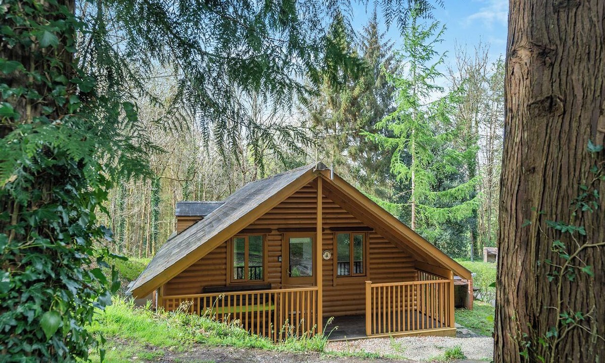 Westleigh Ski Chalet | 2 bedroom accommodation in Webbery, Bideford