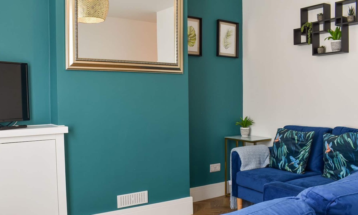 Worthing Cottage | 2 bedroom accommodation in Worthing, near Arundel