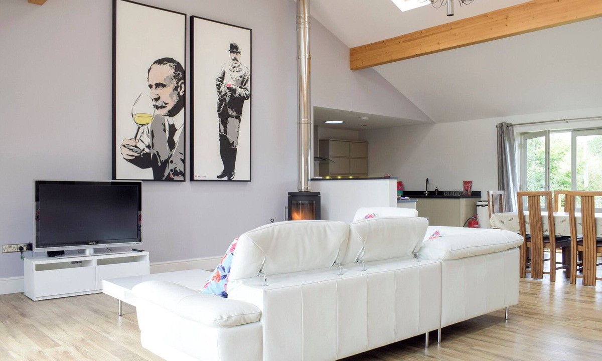 Malvern Cottage | 2 bedroom accommodation in Welland, near Malvern