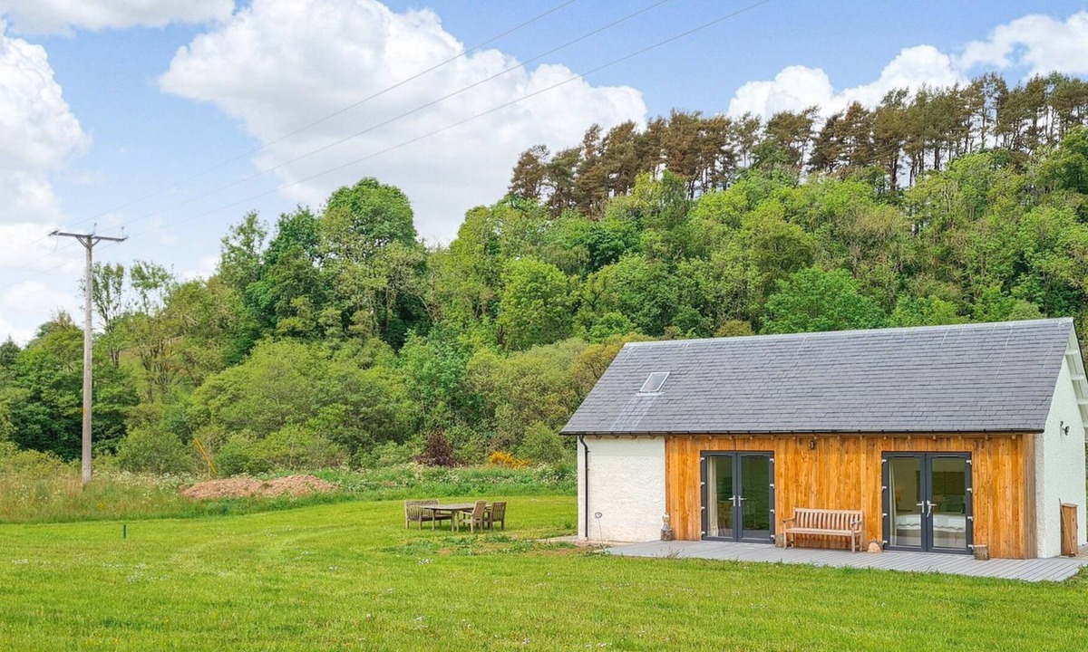 Selkirk Cottage | 2 bedroom accommodation in Ettrickbridge, near Selkirk