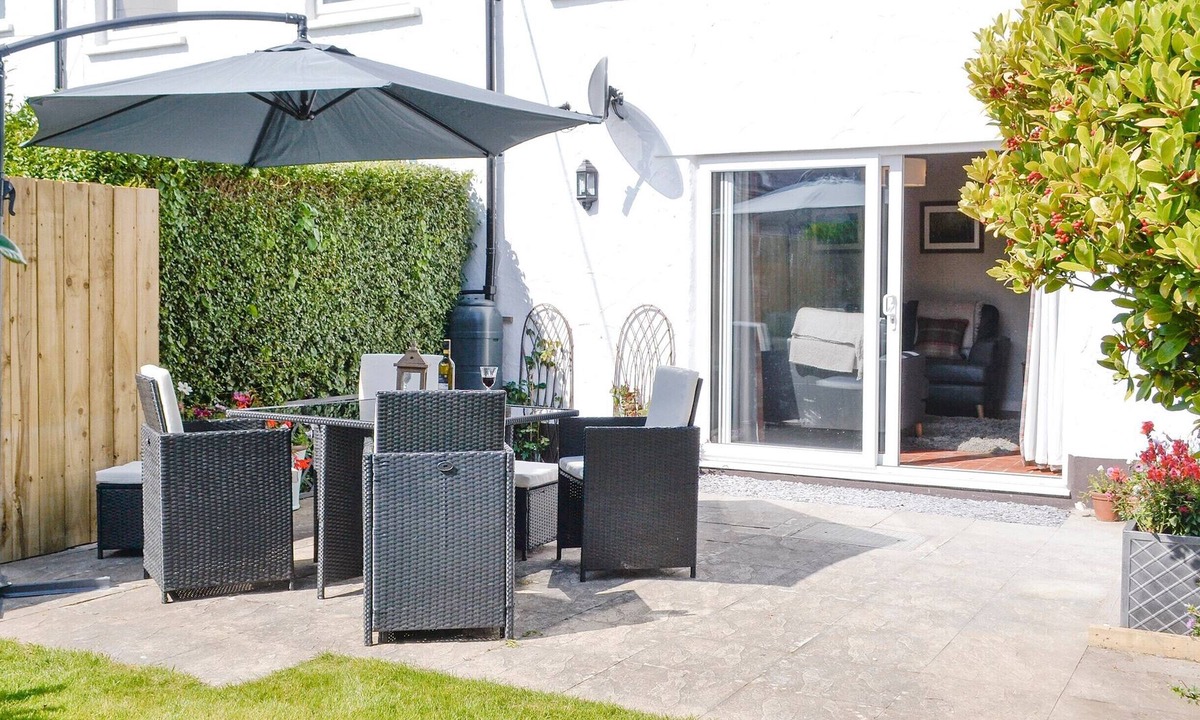Talybont Cottage | 2 bedroom accommodation in Tal-y-bont, near Barmouth