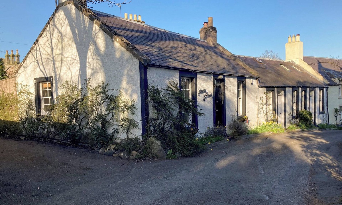 Leven Cottage | 2 bedroom accommodation in Upper Largo, Leven