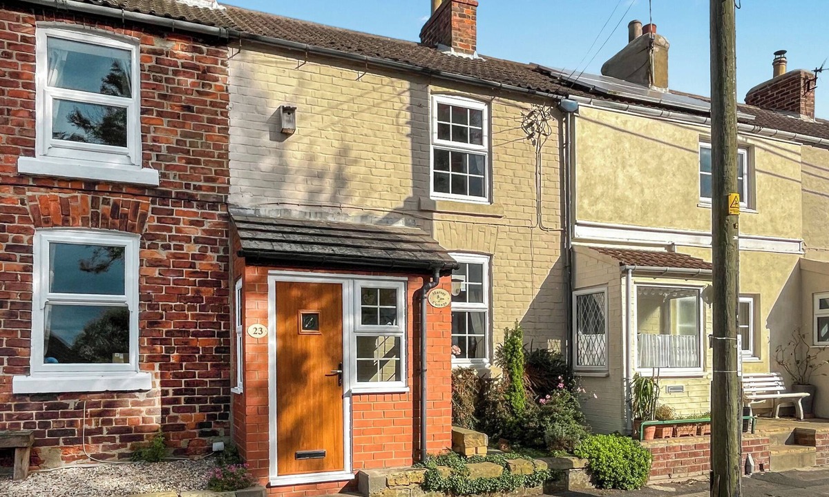 Loftus Cottage | 2 bedroom accommodation in Loftus