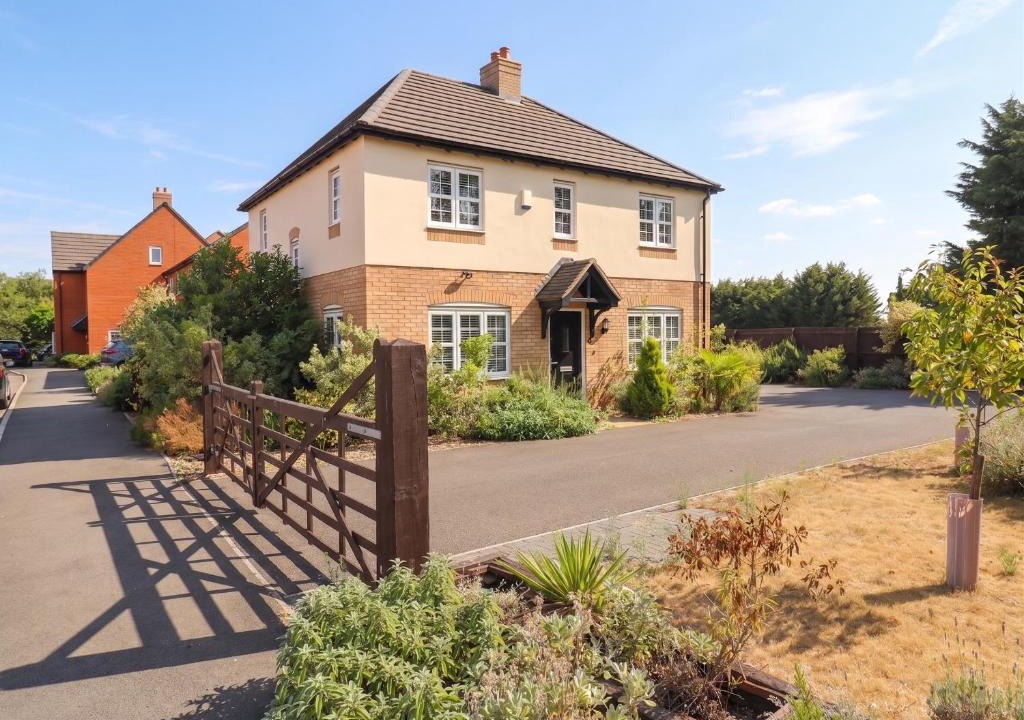 Cambridge House | 2 Clarke Close
