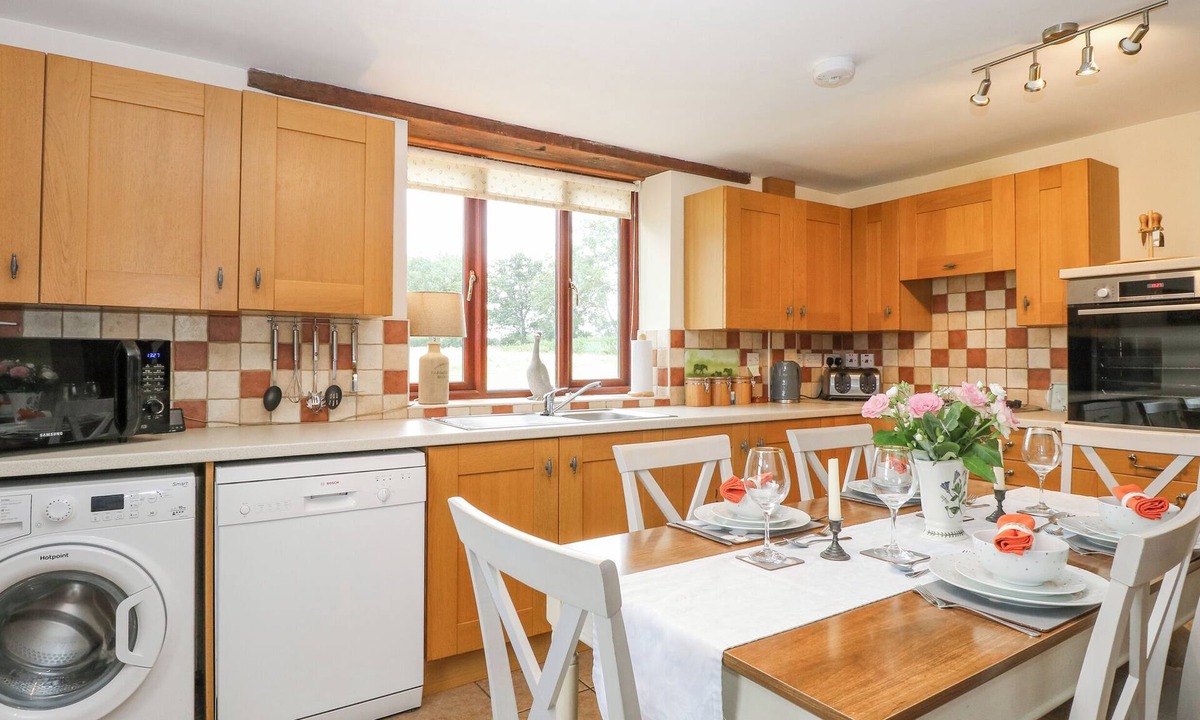 Norwich Cottage | 2 Stud Cottage