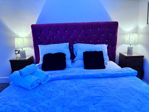 Lacey Green House | 2BR Comfortable Spacious Furnished Property with Parking