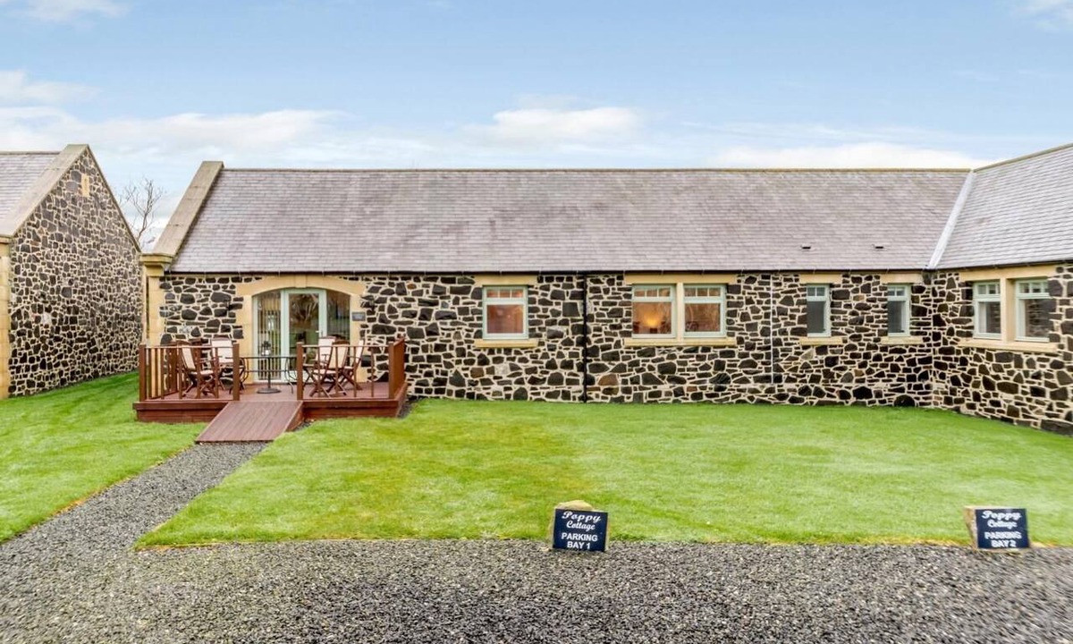 Newton by the Sea Cottage | 3 Bed in Alnwick (oc-80491)
