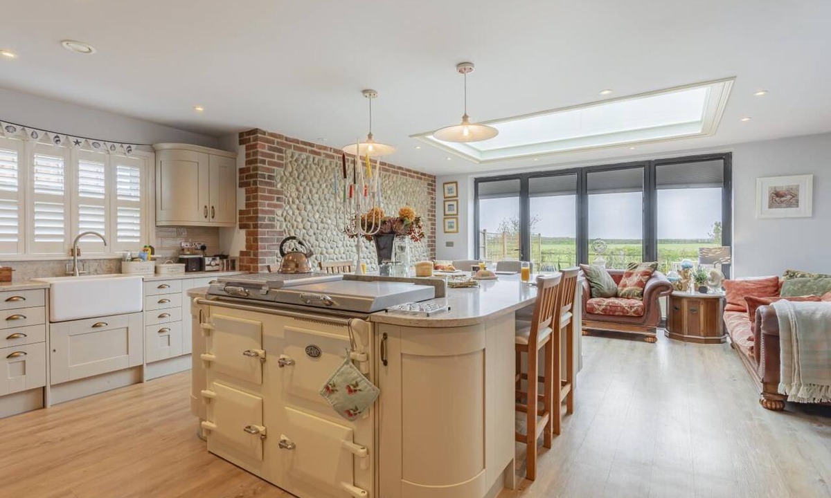 Docking Cottage | 3 Bed in Docking (oc-a37188)