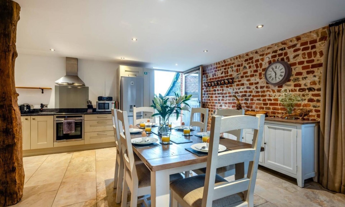 Bodham Cottage | 3 Bed in Lower Bodham (oc-h29592)