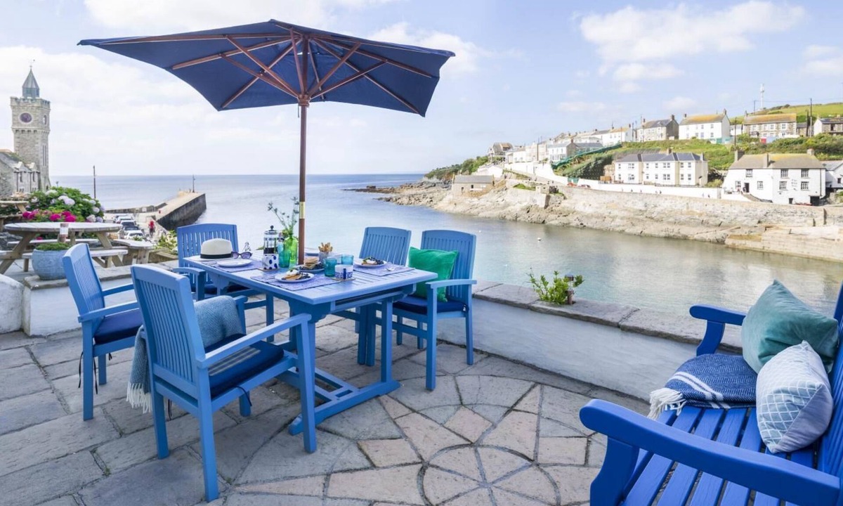 Porthleven Cottage | 3 Bed in Porthleven (oc-12bayv)
