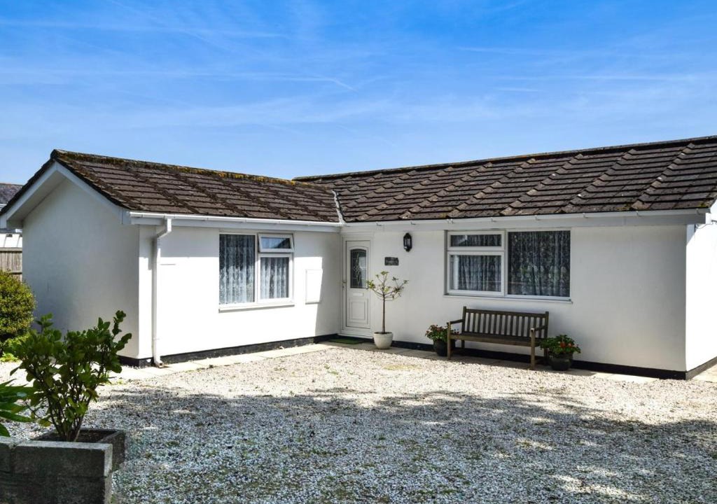 Redruth House | 3 Bed in Redruth oc-37014
