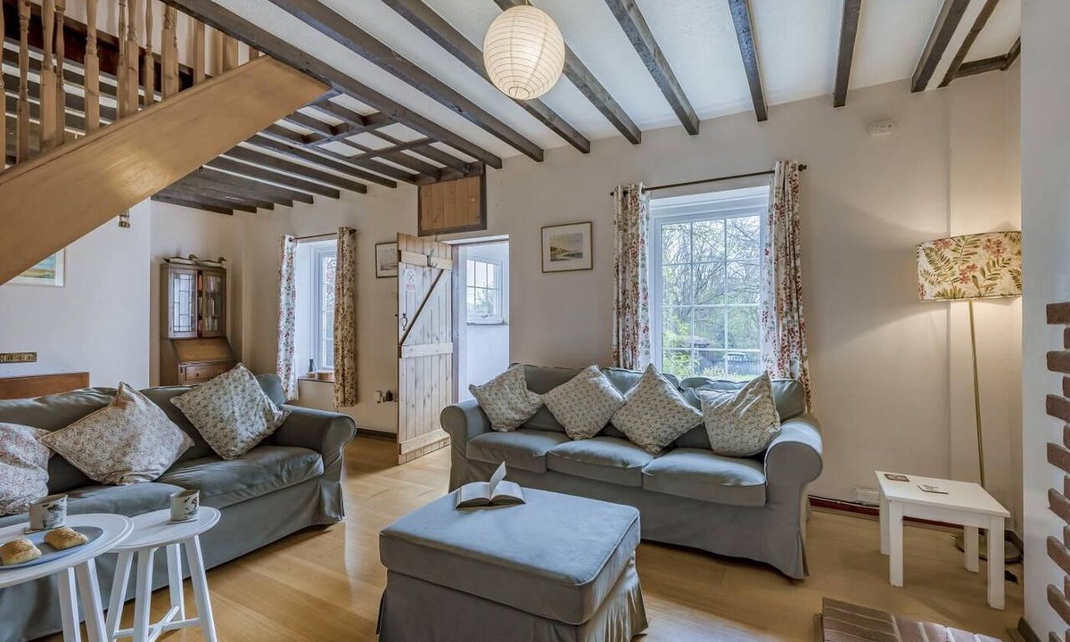 Stackpole Cottage | 3 Bed in Stackpole (oc-c41424)