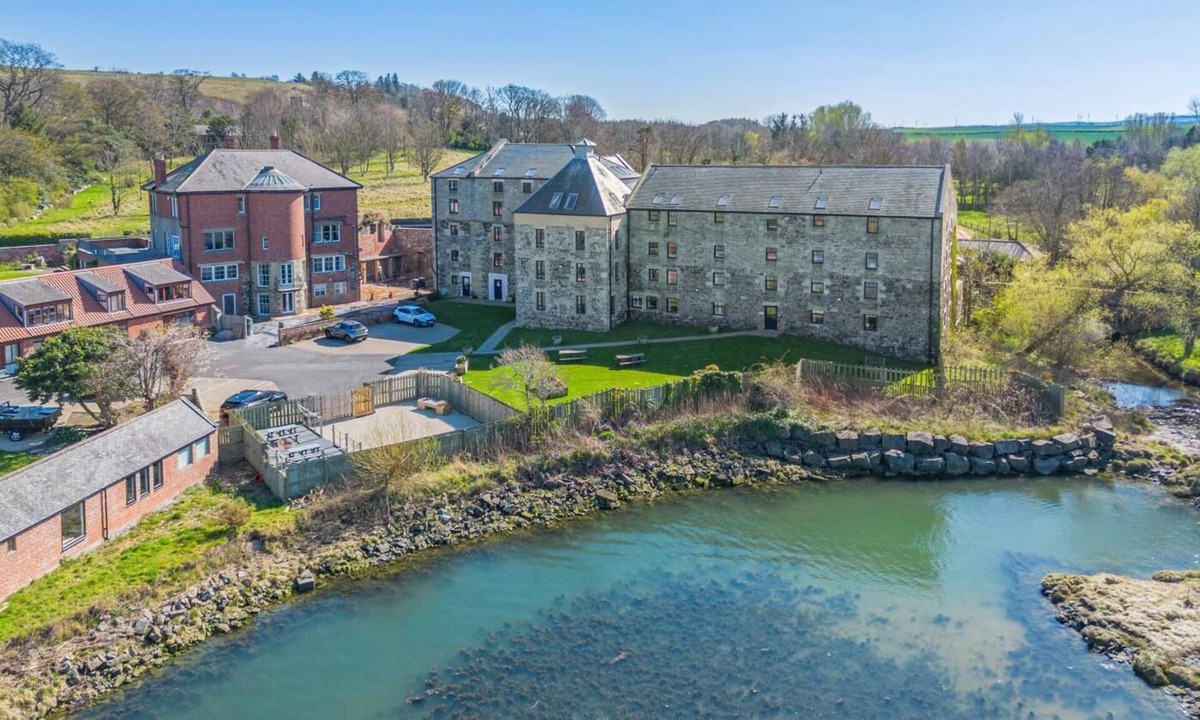 Waren Mill Apartment | 3 Bed in Waren Mill (oc-gd1928)