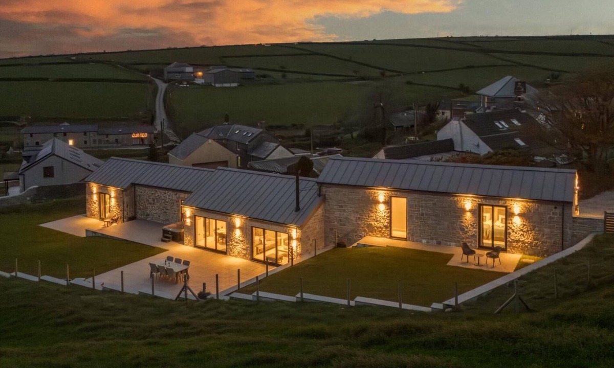 Mabe Cottage | 3 Bed in Wendron (oc-w29093)