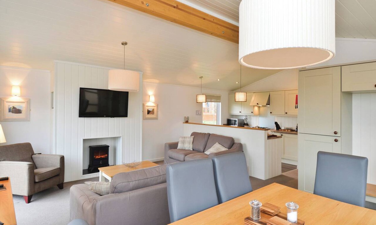 Cheddar Ski Chalet | 3 bedroom accommodation in Cheddar