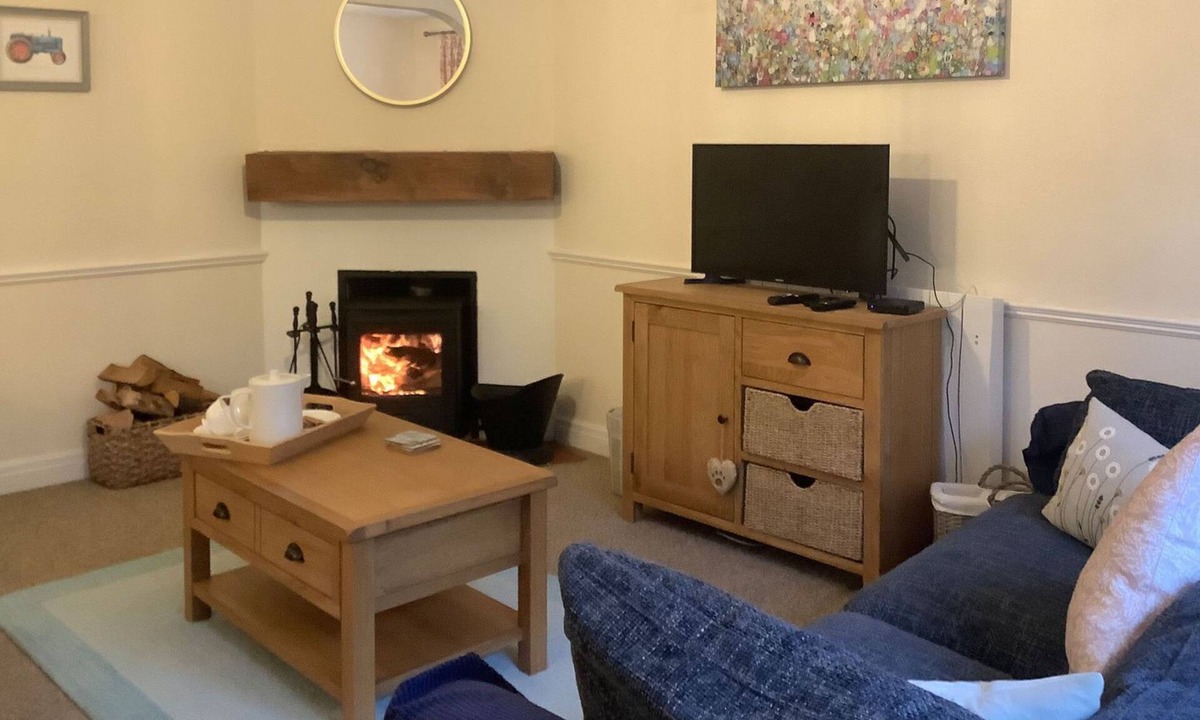 Lockton Cottage | 3 bedroom accommodation in Lockton, near Pickering