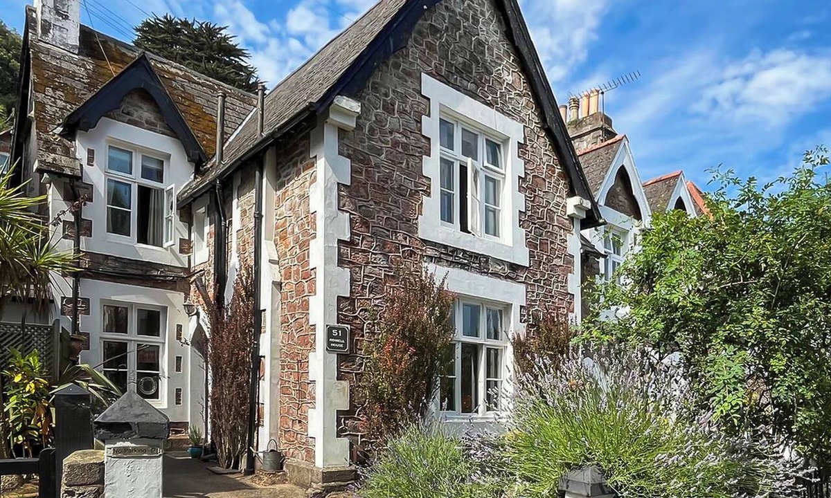 Torquay City Centre Cottage | 3 bedroom accommodation in Torquay