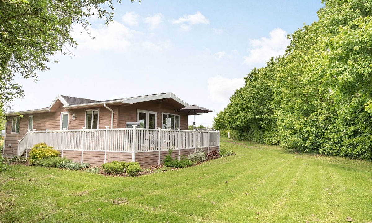Willington Cottage | 3 bedroom accommodation in Mercia Marina, Willington