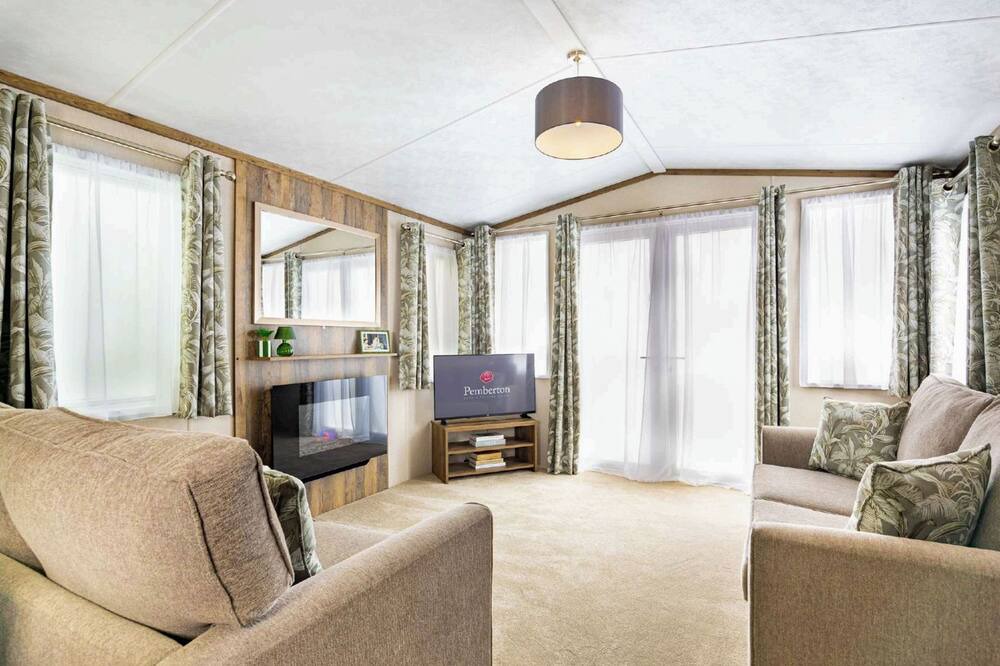 Dinas House | 3 bedroom accommodation in Llandwrog, Caernarfon