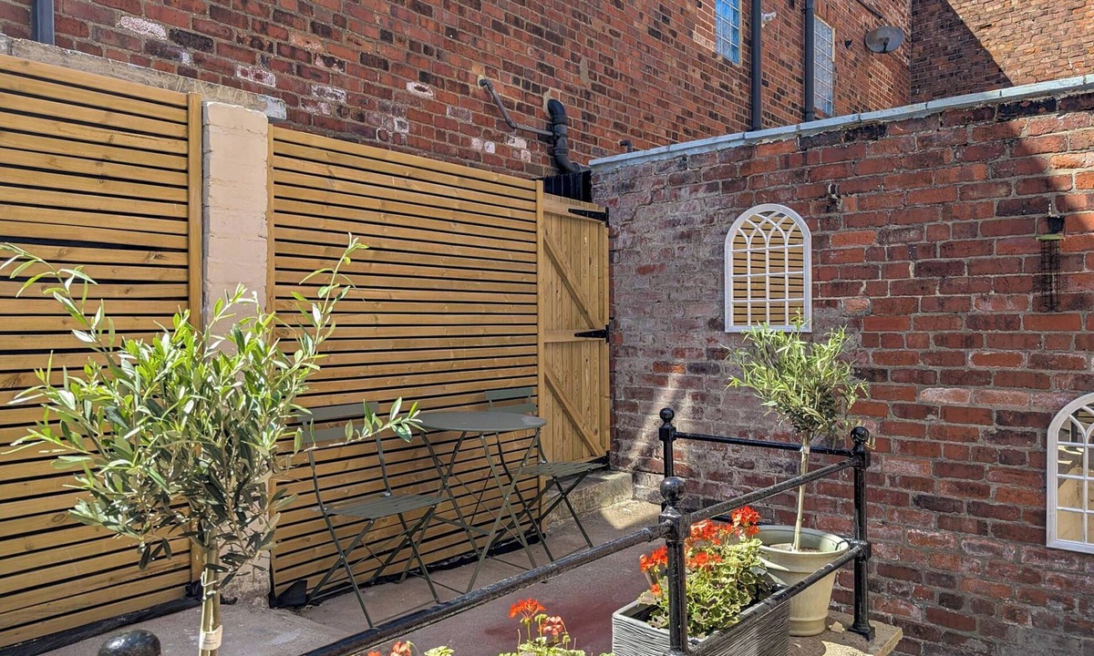 West Cliff Cottage | 3 bedroom accommodation in Whitby