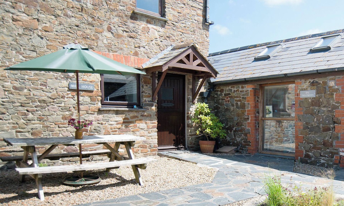 Marhamchurch Cottage | 3 bedroom accommodation in Marhamchurch, near Bude