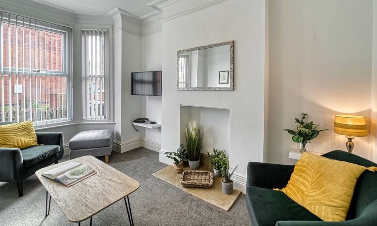 Spetchley House | 3 bedroom Worcester Home with Garden