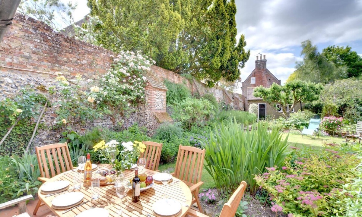 Barham Cottage | 4 Bed in Barham (oc-ct016)