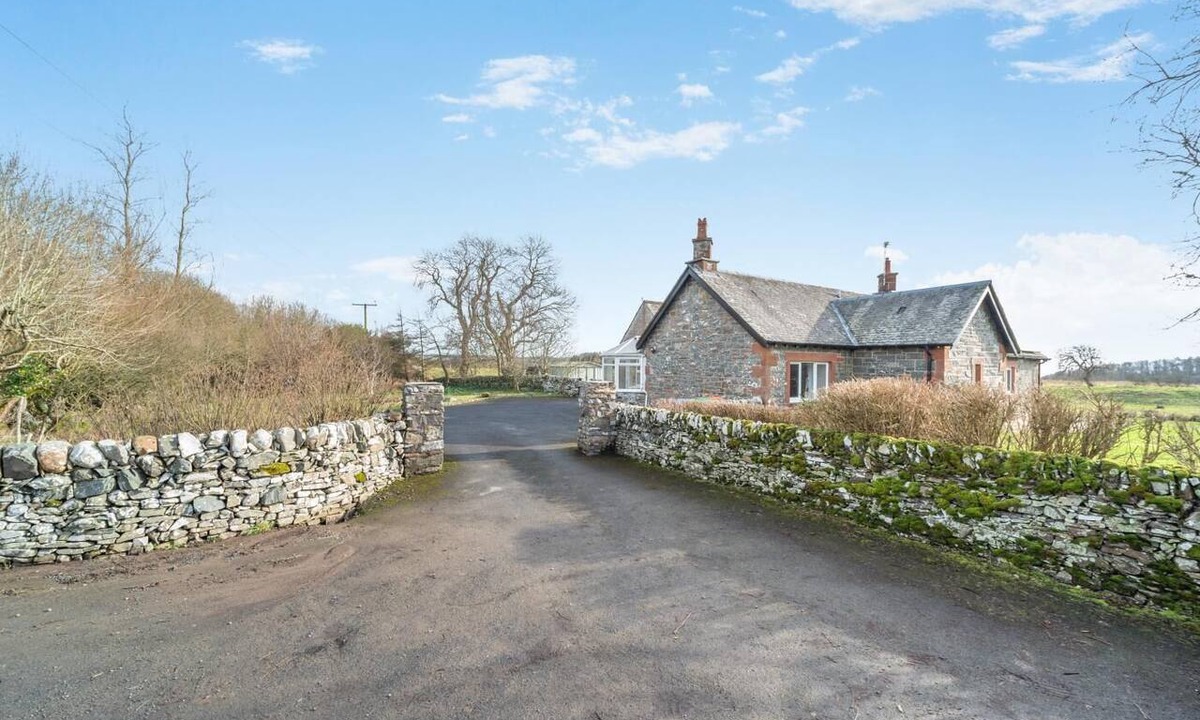 Kirkcudbright Cottage | 4 Bed in Borgue (oc-m35792)