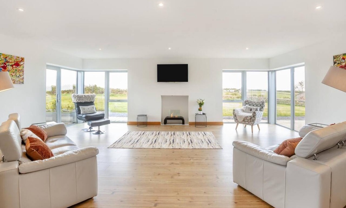 Llanddeusant Cottage | 4 Bed in Cemaes Bay (oc-bow29)