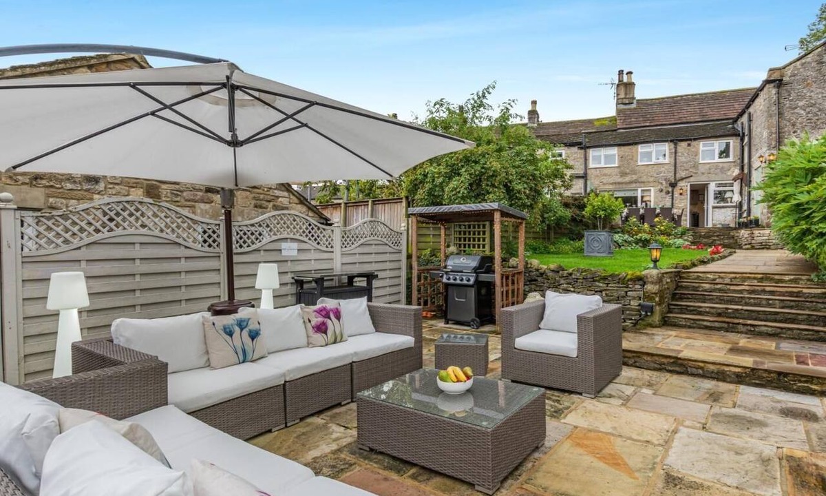 Middleham Cottage | 4 Bed in Leyburn (oc-83260)