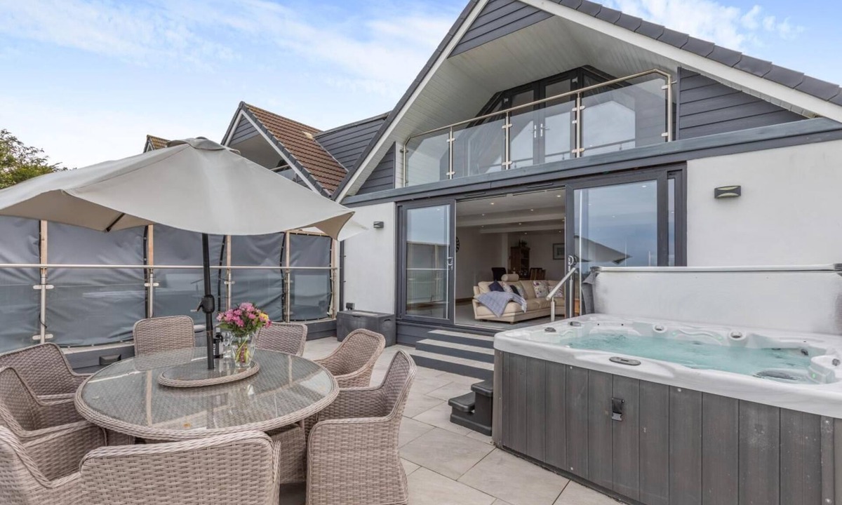 Woolacombe Cottage | 4 Bed in Woolacombe (oc-l33535)