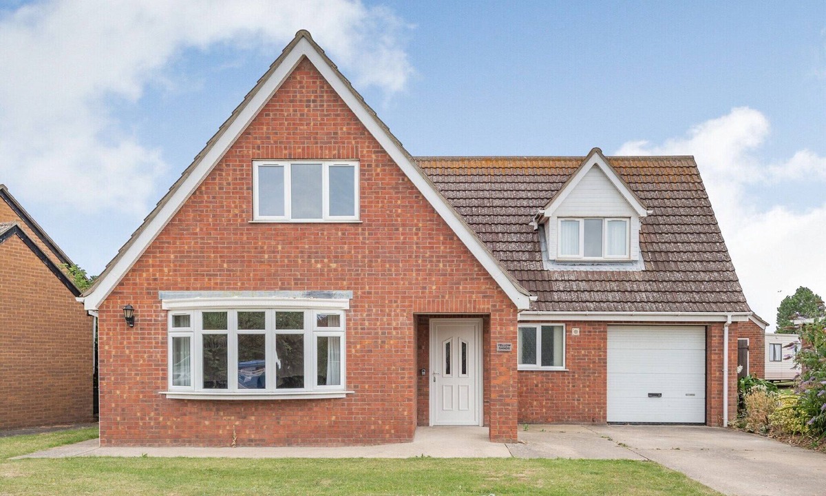 Ingoldmells Cottage | 4 bedroom accommodation in Ingoldmells