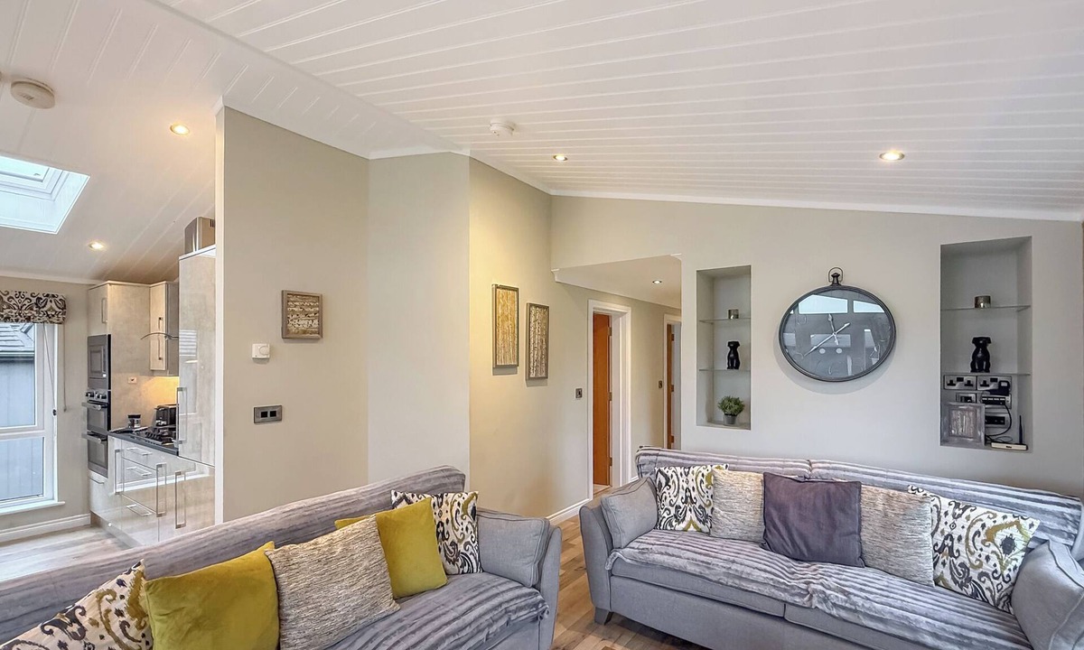 Penally Ski Chalet | 4 bedroom accommodation in Tenby
