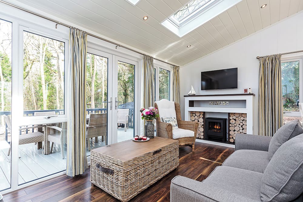 Ryde Ski Chalet | 4 bedroom accommodation in Wootton Bridge, Nr Cowes