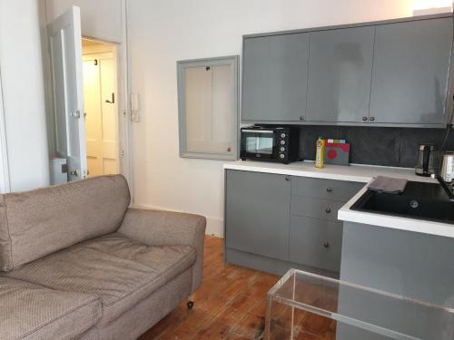Hove Apartment | 4 Compact Studio - Prime Location - Quiet