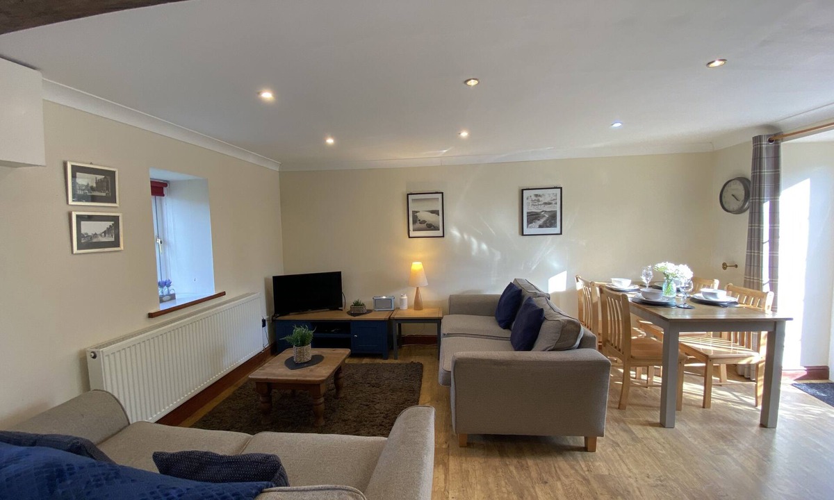 Malltraeth Cottage | 4 Glantraeth Farm. Pet friendly cottage, ideal base to explore Anglesey.