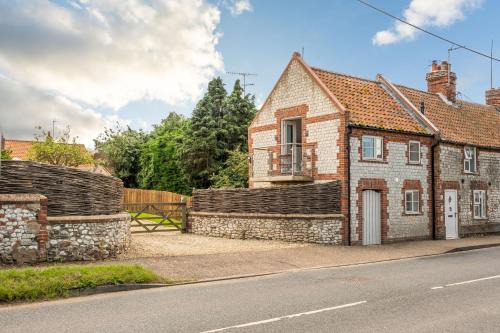 Thornham House | 4 Malthouse Cottages