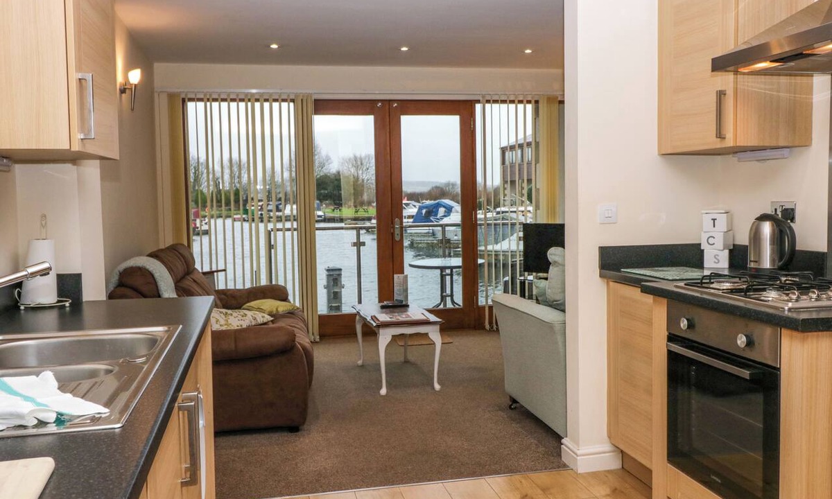 Tewitfield Cottage | 4 Teal House