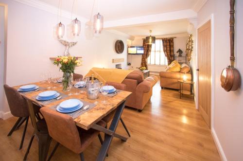 Dowlais House | 43 BBEscapes